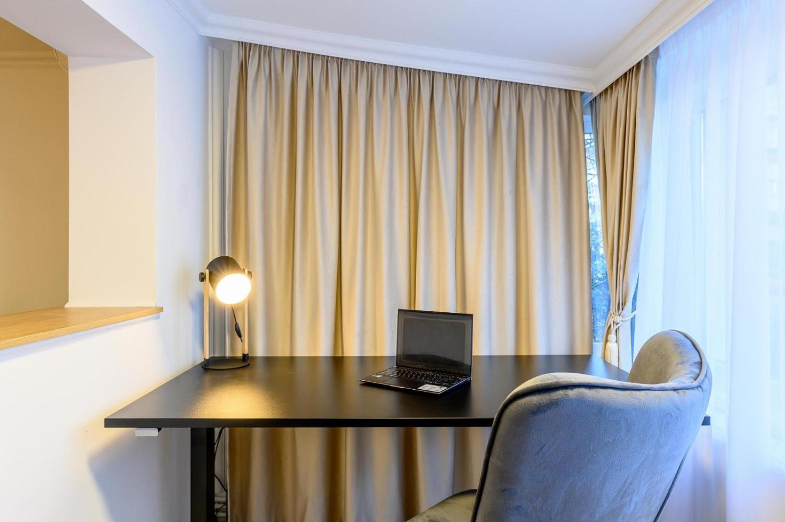 Five Stars Apartment Timişoara Exteriör bild